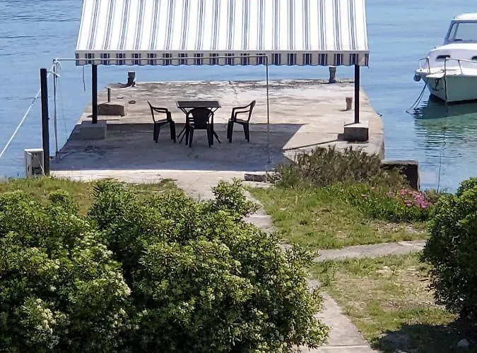 Ante * Račišće
