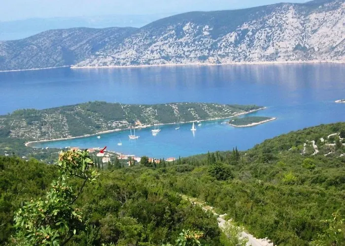 Ante * Račišće